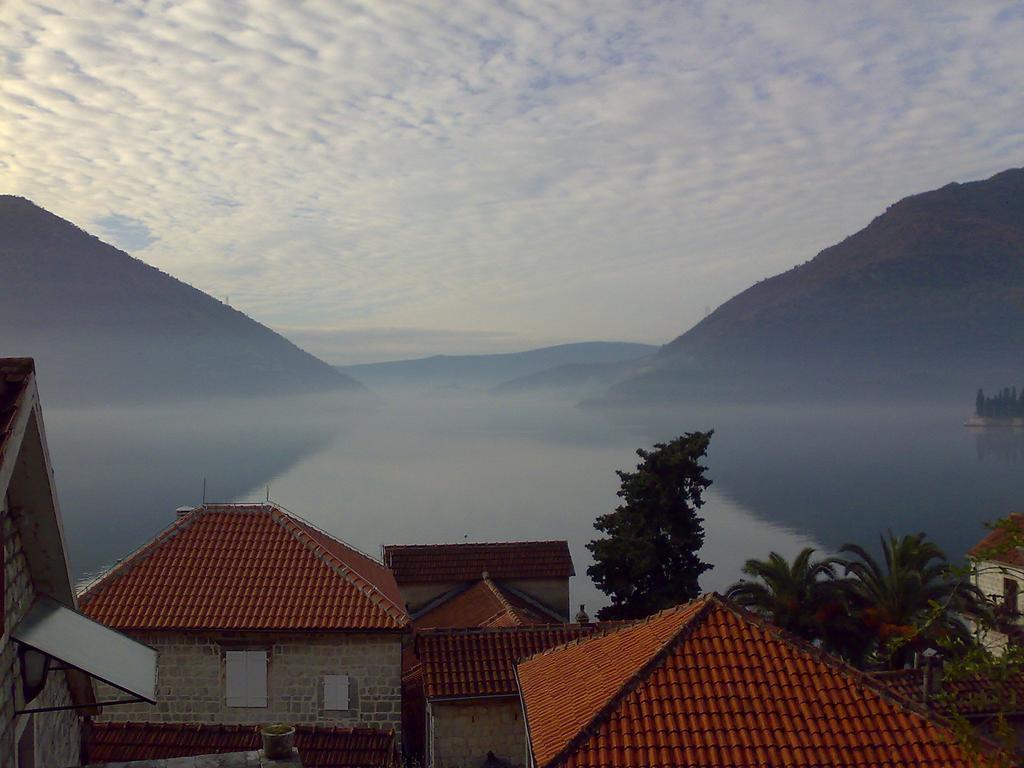 Villa & Apartments Perasto Bilik gambar