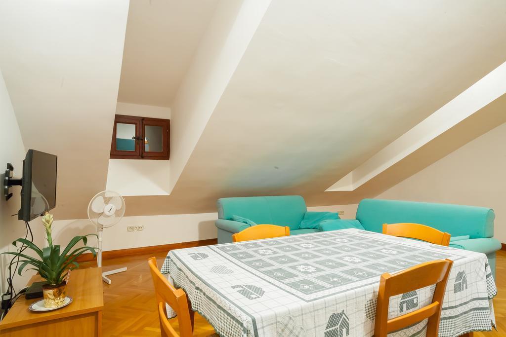 Villa & Apartments Perasto Luaran gambar